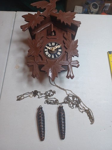 Vintage large wooden cuckoo - large,
