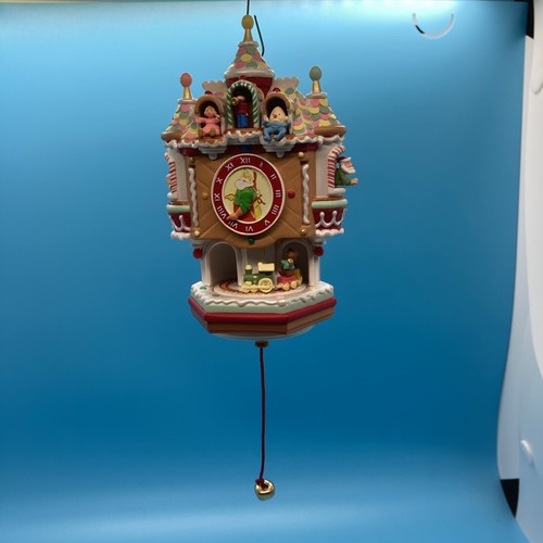 Cuckoo clock lights - lights, up